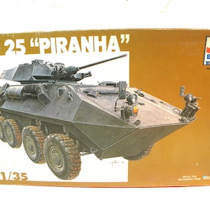 ESCI USMC LAV 25 Piranha Armored Vehicle Model Kit  1:35 Scale  Made in Italy
