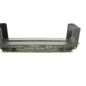 Athearn HO 63210 Illinois Central 40 Foot Bulkhead Flat