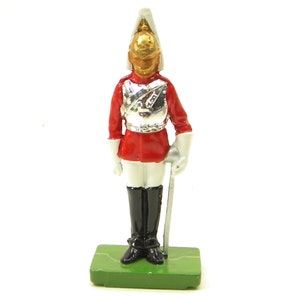 W Britains 8012  LifeGuard Soldier    Made in England