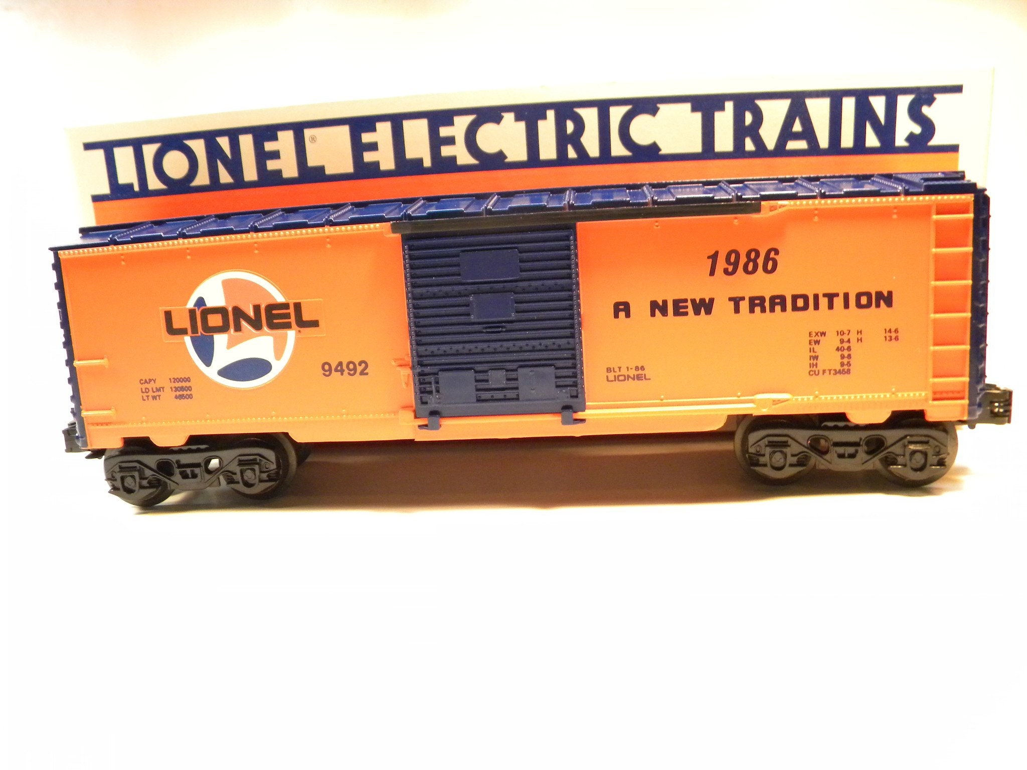Lionel 9492 Lines Orange & Blue Box Car O Gauge Train