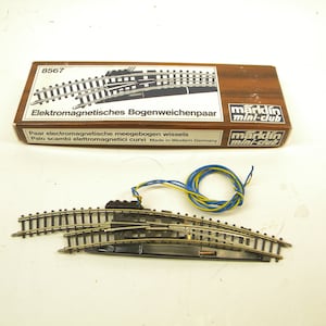 Marklin 8567 Z Scale Curved Electric Solenoid Turnout   Z Gauge