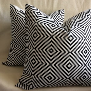 Par de fundas de almohada para interior y exterior, diseño geométrico de diamantes contemporáneos, negro y blanco, fundas de 20 x 20