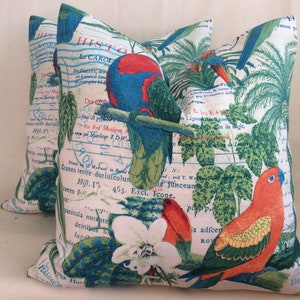 Almohadas para interior y exterior con estampado tropical - Solarium “Eccentro” Tejido con estampado de loros - Juego de 2 piezas - Fundas de 20 x 20