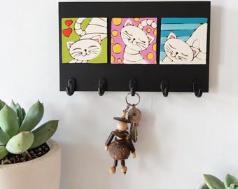 Handcrafted Cat Key Holder: Ceramic Tile Wooden Wall Rack