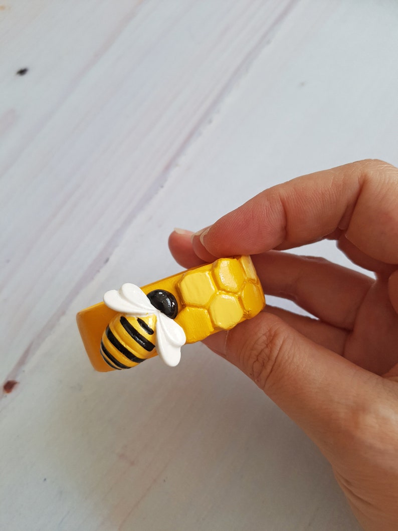Honey Bee Napkin Rings, Yellow Napkin Rings, Bumble Bee Napkin Rings, Bee Table Decor