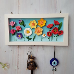 Wall Key Holder With Colorful Flowers / White Wooden Flowers Key Rack/ Key Holder For Wall Modern / Floral Keychain Hanger / Flower Wall Art