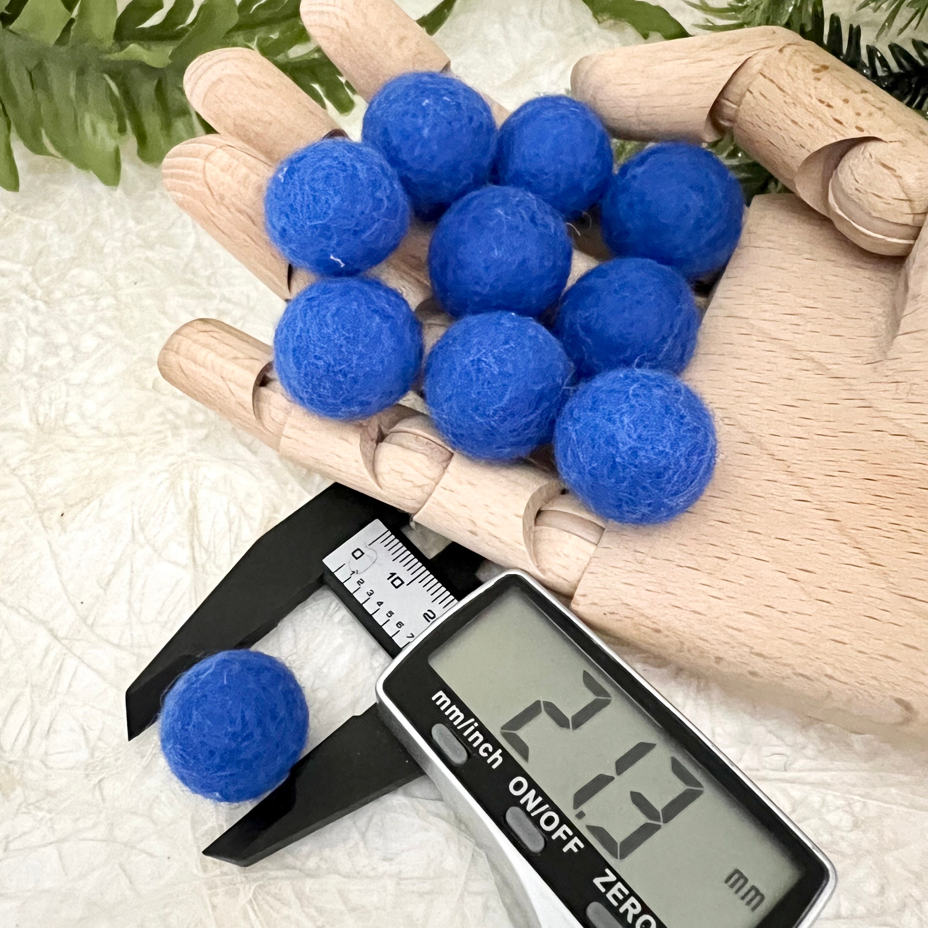 Wool Felt Balls CUSTOM COLORS Ornament Felted Balls, DIY Garland Kit, Wool Felt Balls, Felt Pom