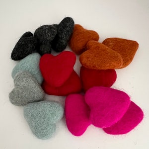 Filz Herzen | Rot, Pink, Weiß SET von 6 oder 12 Valentinstag DIY Craft Decor- 100% Wolle | Umweltfreundlich- ca. 2 "Große Herzen