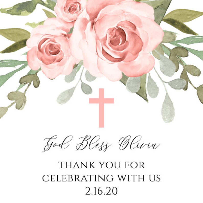 K&ouml;nnte beinhalten: Ein rosafarbenes Blumenmuster mit einem Kreuz und dem Text "God Bless Olivia" und "Thank You for Celebrating with Us 2.16.20".