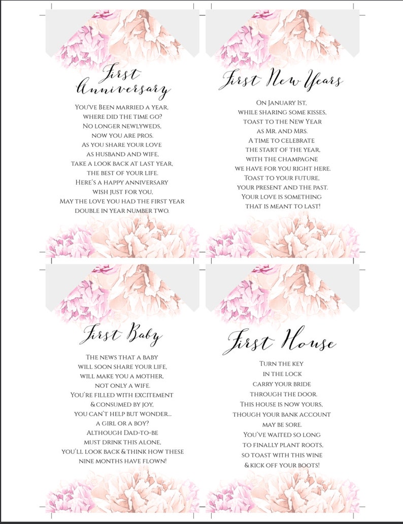 Op de afbeelding: Vier printbare kaarten met roze bloemenmotieven en tekst. De kaarten zijn getiteld "Eerste verjaardag", "Eerste nieuwjaar", "Eerste baby" en "Eerste huis". Elke kaart bevat een kort gedicht of een boodschap over de mijlpaal.