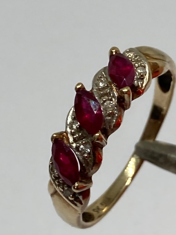 Stunning 9Ct Yellow Gold Natural Ruby Diamond Rin… - image 2