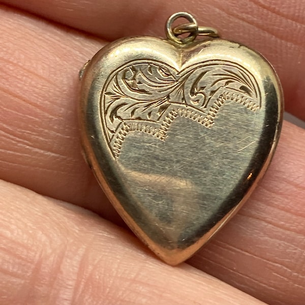 Antike Edwardian Gravierte Gold Herz Klapp-Foto-Medaillon