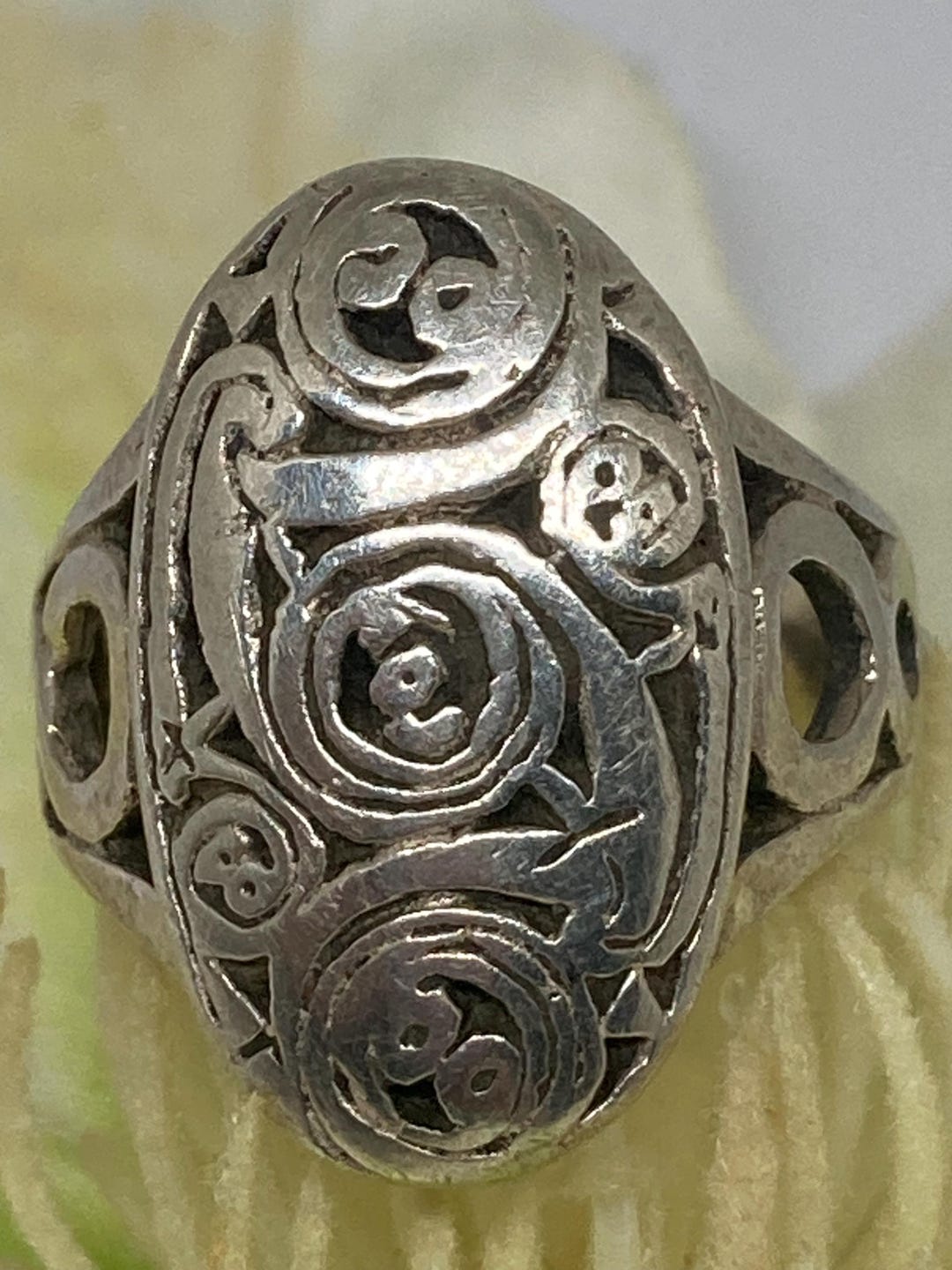 Vintage Solid Heavy Sterling Silver Beautifully Carved Ring Fancy ...