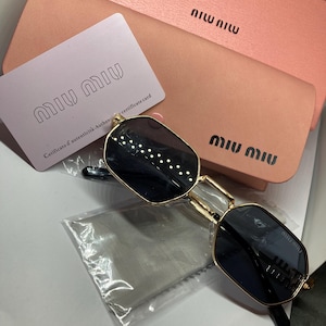 Miu Miu Glass Case - Etsy display picture 2