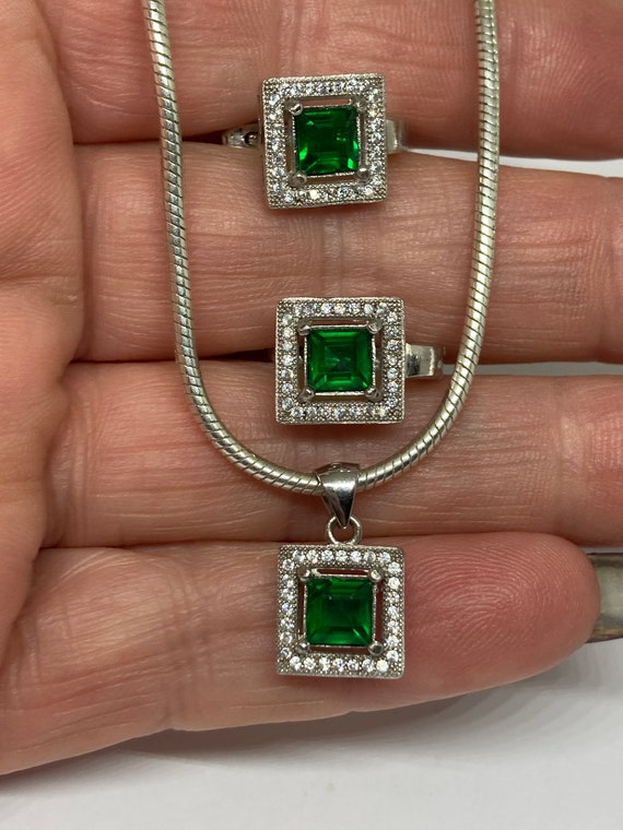 Beautiful Elegant Solid Sterling Silver Natural D… - image 2