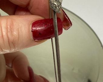 Broche largo antiguo y raro de plata de ley victoriana con cabeza de zorro y buche