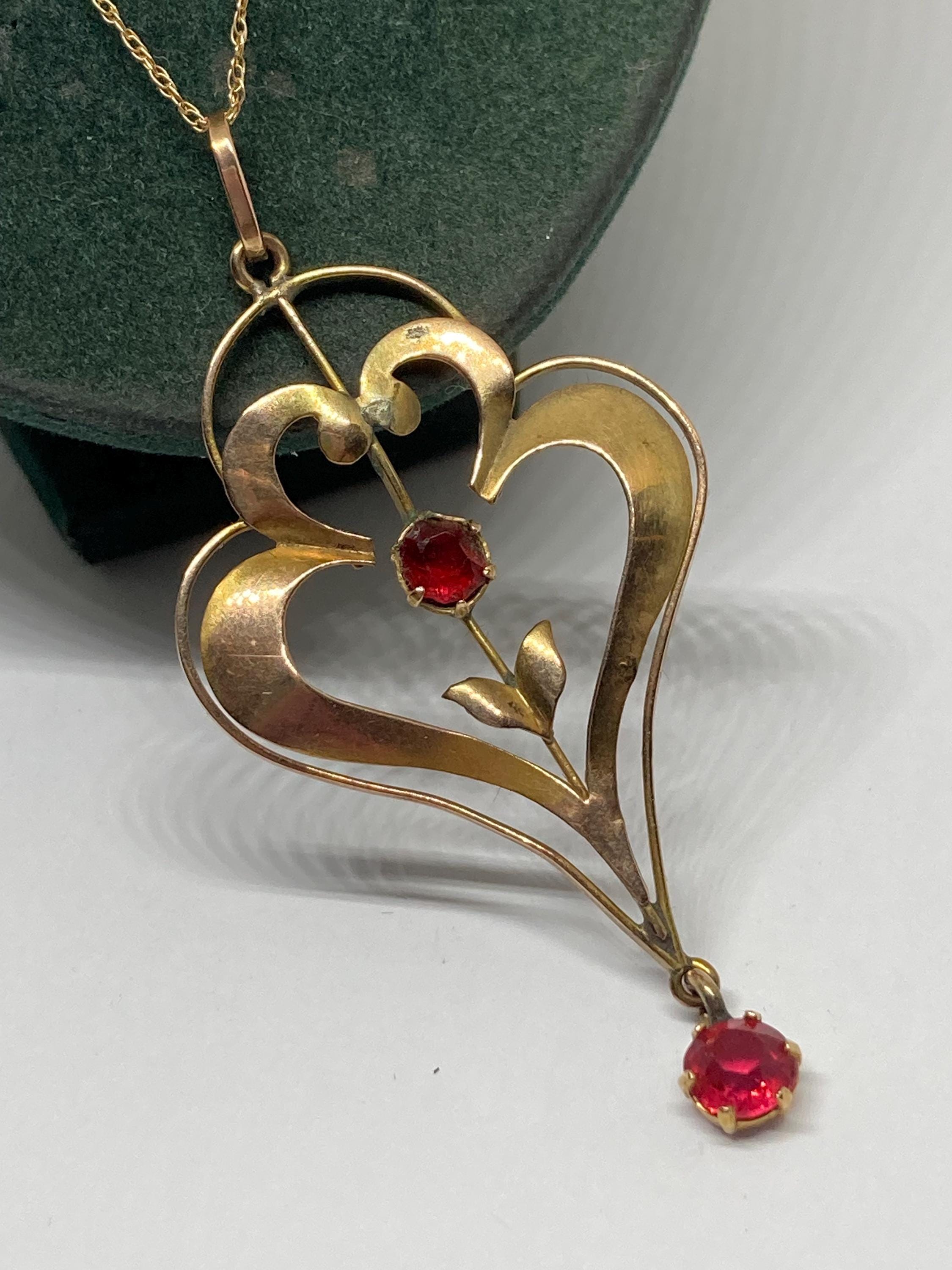 ペンダント ９CT 【ビクトリア時代】【アール・ヌーヴォー】 アンティーク ビクトリア朝 ガーネット ペンダント ネックレス: 9Ct