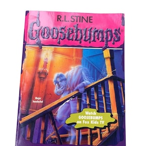 Goosebumps #37 “The Headless Ghost “ By R.L.Stine, 1st Print Edition Vintage Book 1995