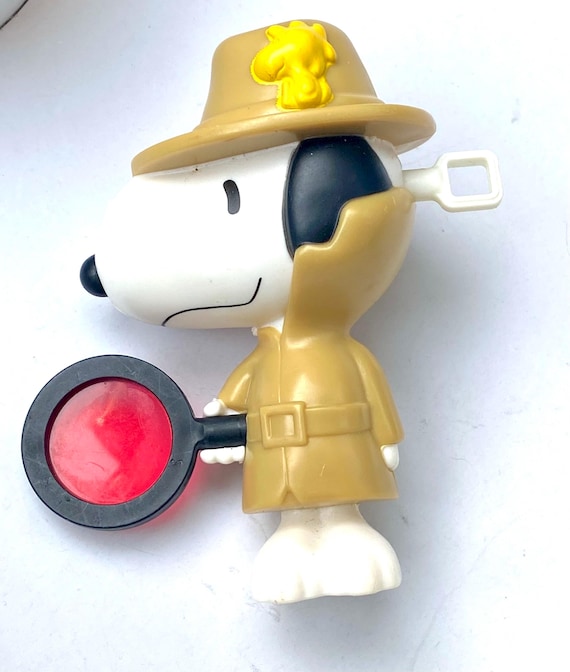Snoopy Peanuts Detective Secret Agent ~mcdonalds 2018 Happy Meal
