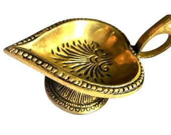 Vintage Brass Heart Shaped Oil Lamps Diyas, Candle Holder, Home Decoration