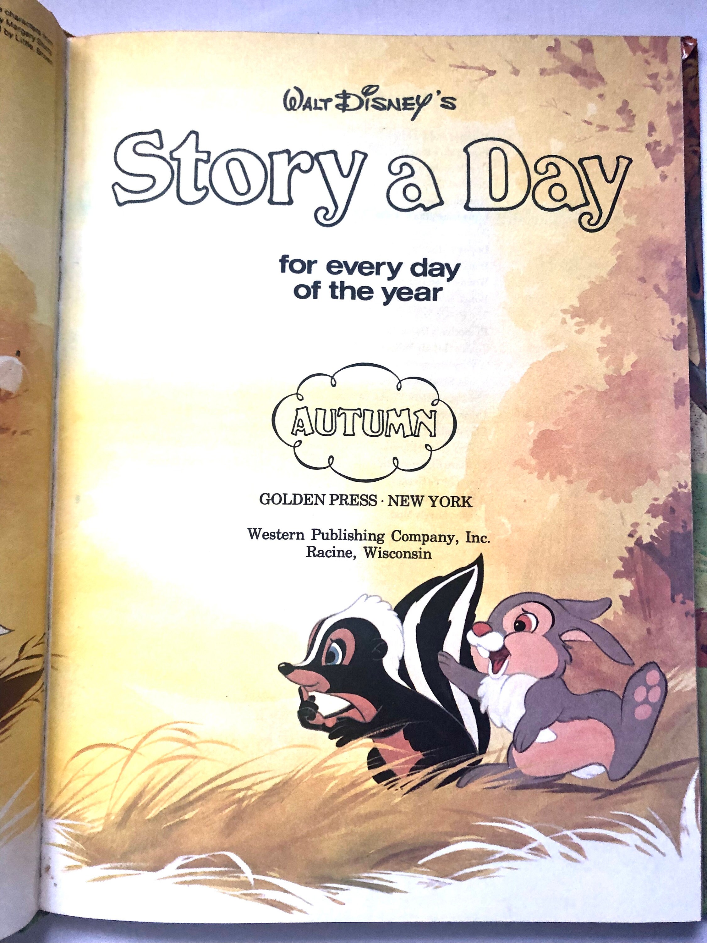 希少1978年　Walt Disney’s Story The Story of Walt Disney. - Raptis Rare Books | Fine Rare and