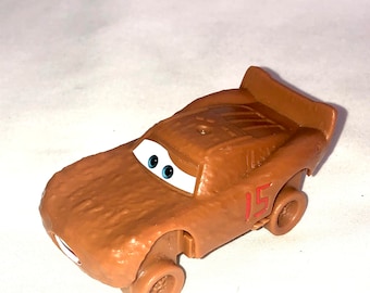 Cars Movie Mud Lightning McQueen Car Smash and Crash Derby