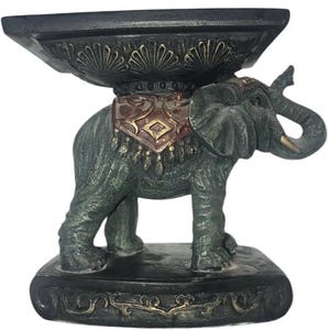 Candelabro de metal fundido con forma de elefante estilo bohemio de Bombay