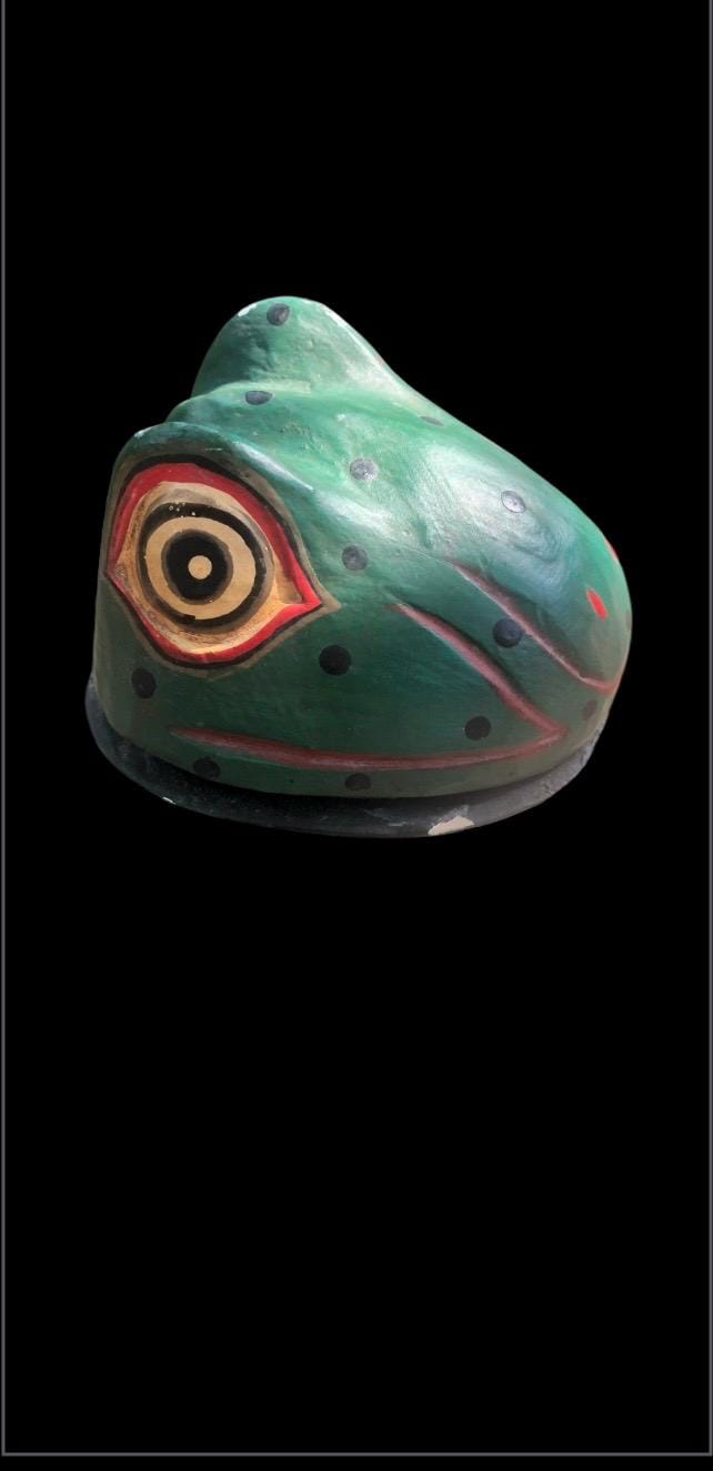ヴィンテージの大きなトカゲの木製小物入れ、手彫りと手描きのメキシコ 