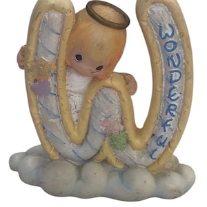 Precious Moments Angel Figurine Letter W For Wonderful, Enesco 2002