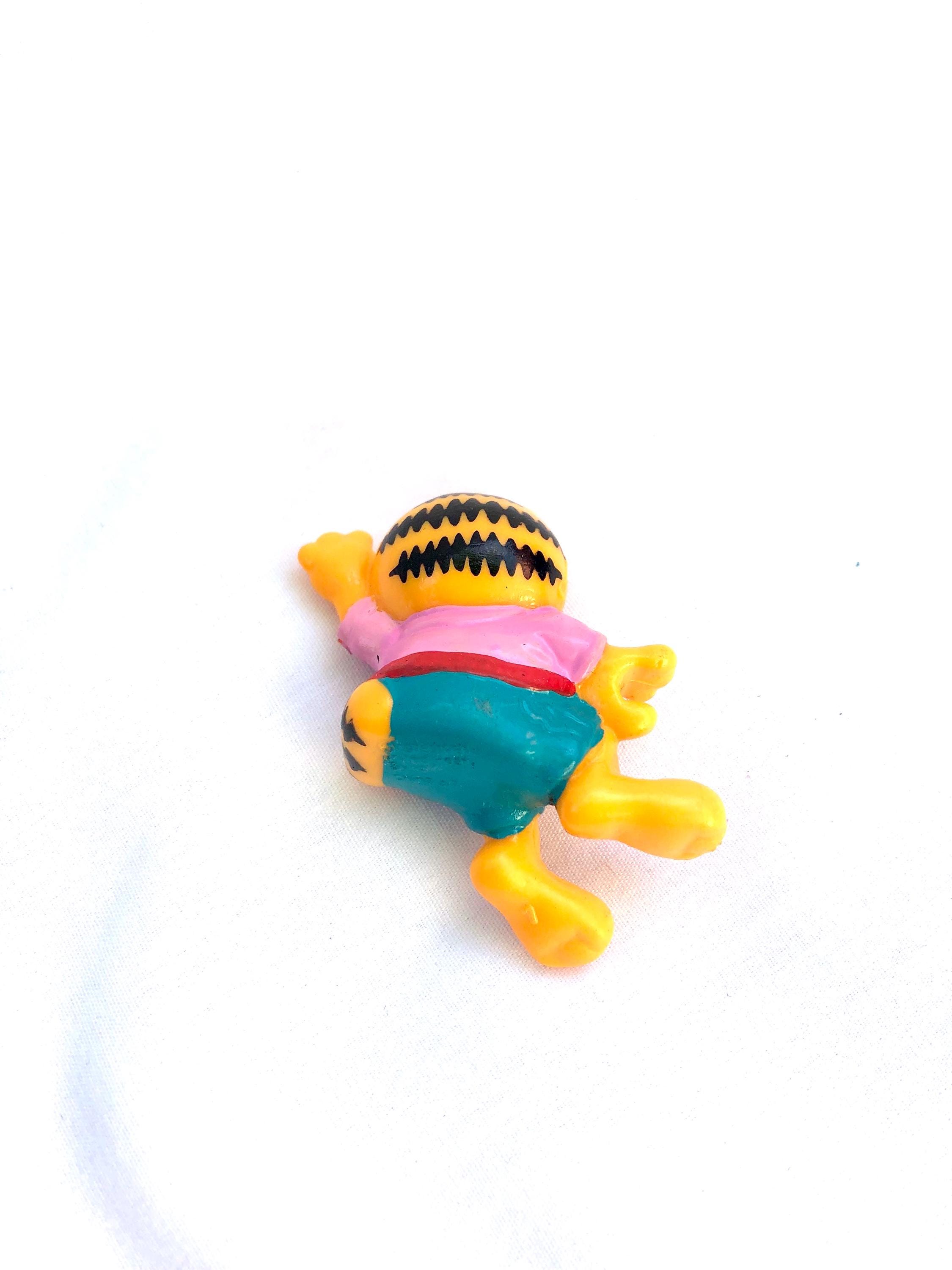 Garfield the Cat Mini Figure Sitting Pink Shirt United Syndicate