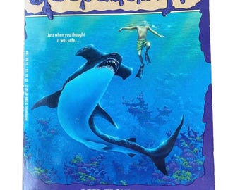 Goosebumps #19 ~Deep Trouble ~ By R. L. Stine ~ Vintage Book 1994