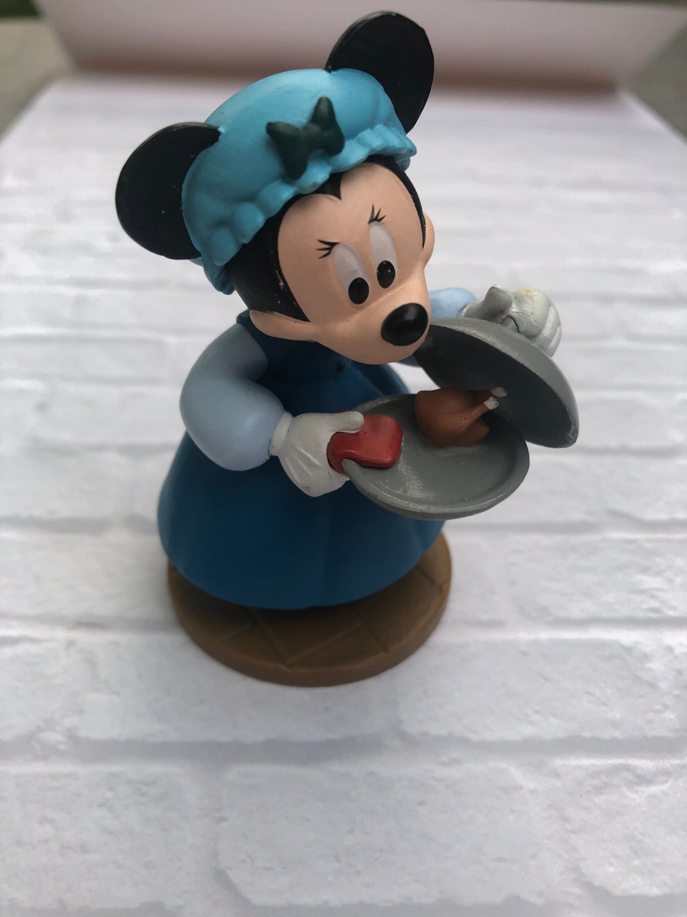 disney minnie mouse collectible mini figures