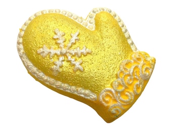 Yellow Smitten Bath Bomb, Christmas Smitten , Bath Bomb, Natural Bath Bomb, Christmas Bath Bomb, Stocking Stuffers, Xmas Gloves Bath Bomb