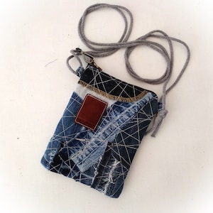 Tasche aus recyceltem Jeansstoff, kleine Jeanstasche, iPhone Tasche aus Jeansstoff, blaue Jeans Umhängetasche