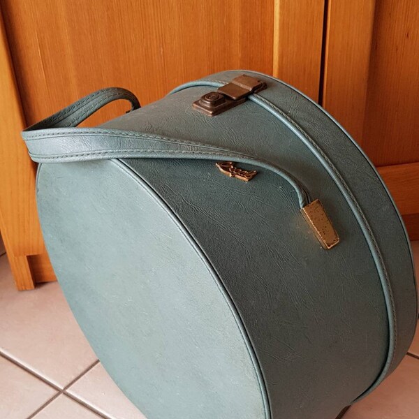 Vintage Regal Hat Box/Retro Hat Box/Green Hat Box