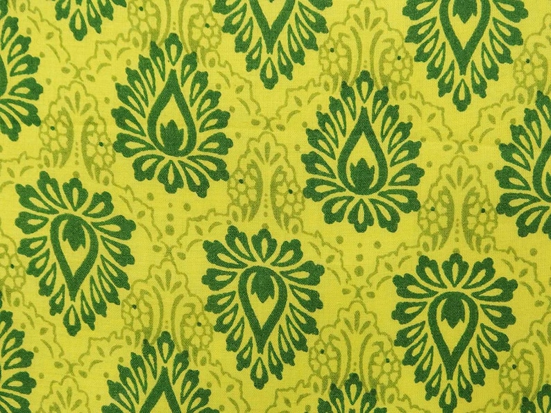 43 Inch Cotton Fabric By The Yard ZBC8047B Yellowish Green Fabric Floral Print Apparel Material Designer Fabric Sewing Fabric