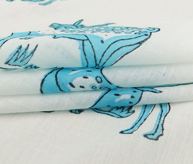 Decorative Fabric Cotton Deer Printed Sewing Fabric Dress Material White Fabric 45 Inch Quilting Fabric By The Yard ZBC8154C