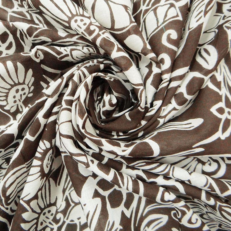 Floral Print Quilt Material Brown Cotton Fabric 43 Inch Home Decor Fabric By The Yard ZBC3152 Designer Fabric