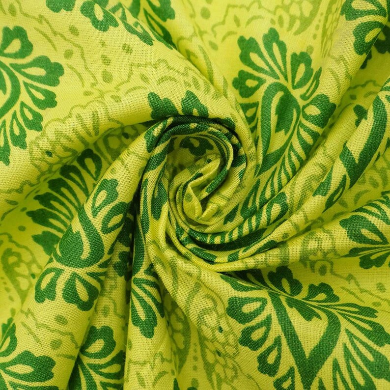43 Inch Cotton Fabric By The Yard ZBC8047B Yellowish Green Fabric Floral Print Apparel Material Designer Fabric Sewing Fabric