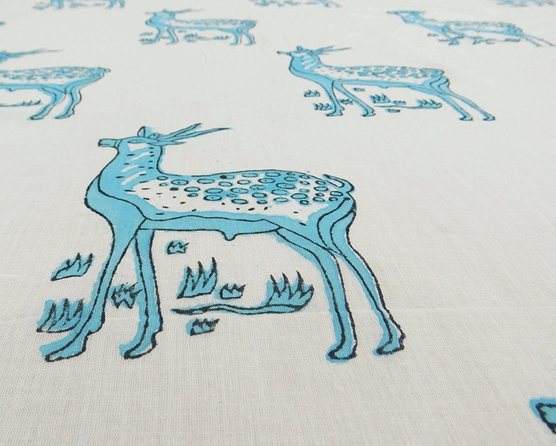 Decorative Fabric Cotton Deer Printed Sewing Fabric Dress Material White Fabric 45 Inch Quilting Fabric By The Yard ZBC8154C