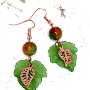 Green Lucite and Copper Filigree Layered Leaves with Red Green Agate Stone Leaf Dangle Earrings 2.37” Long Fall Autumn Nature Trees Plants