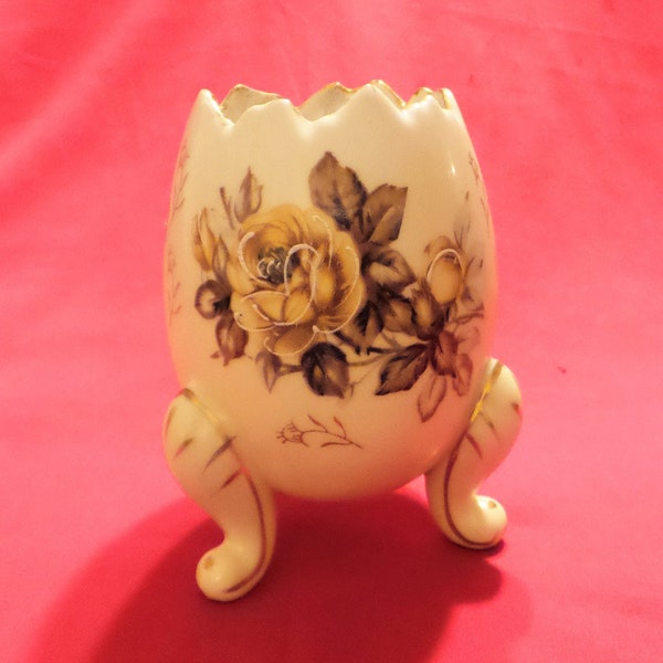 Vintage 1950's Napco Porcelain Egg Shaped Footed Vase With Handpainted With Roses and Gold Accents Made In Japan 5"