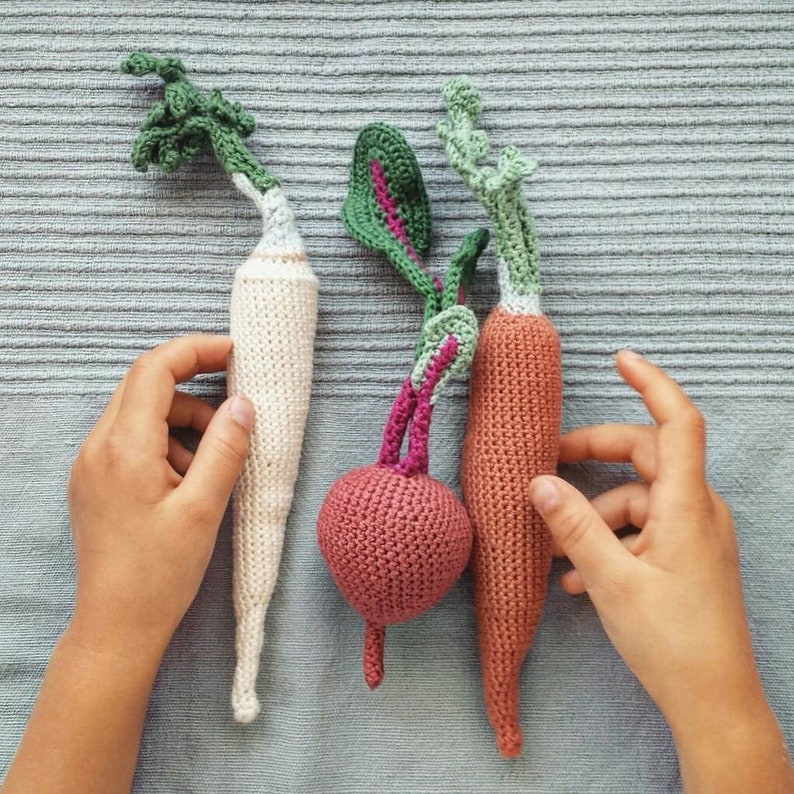 parsley,crochet veggies, montessori materials, montessori toy, vegetable toy,montessori food toy,crochet play food image 1