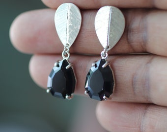 Sterling Silver Black Spinel Engraved Leaf Dangle Earrings