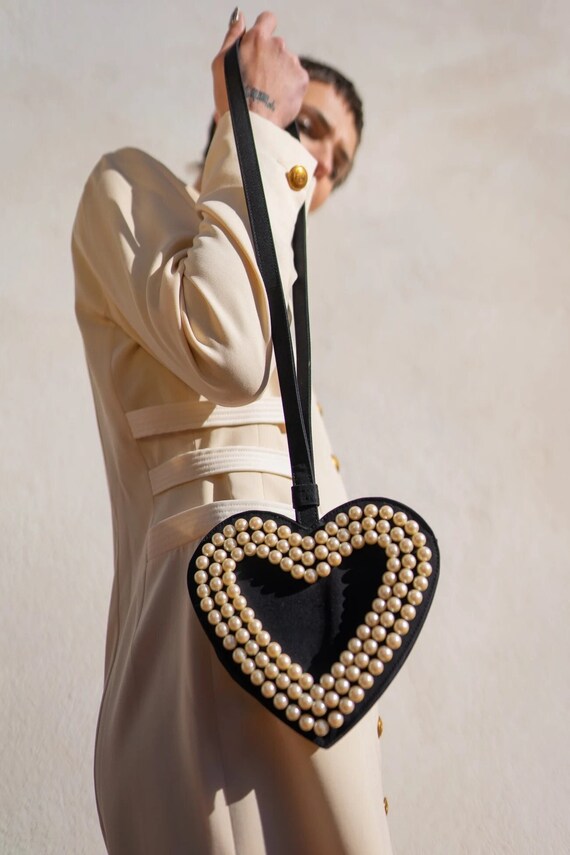 Moschino redwall heart bag deals