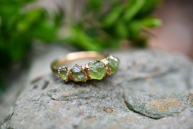 Raw Peridot Ring//Stacking Birthstone Ring, August Birthstone Ring in 999 Fine Silver image 4