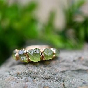 Raw Peridot Ring//Stacking Birthstone Ring, August Birthstone Ring in 999 Fine Silver image 7
