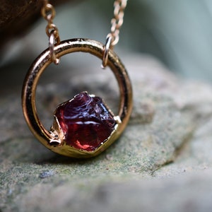 Birthstone Necklace for January Birthday, Garnet Necklace, Circle Pendant, Dainty Necklace, Raw Stone Jewelry