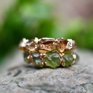 Raw Peridot Ring//Stacking Birthstone Ring, August Birthstone Ring in 999 Fine Silver image 2