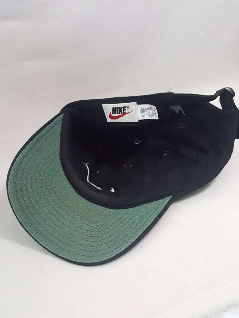 cappello nike swoosh